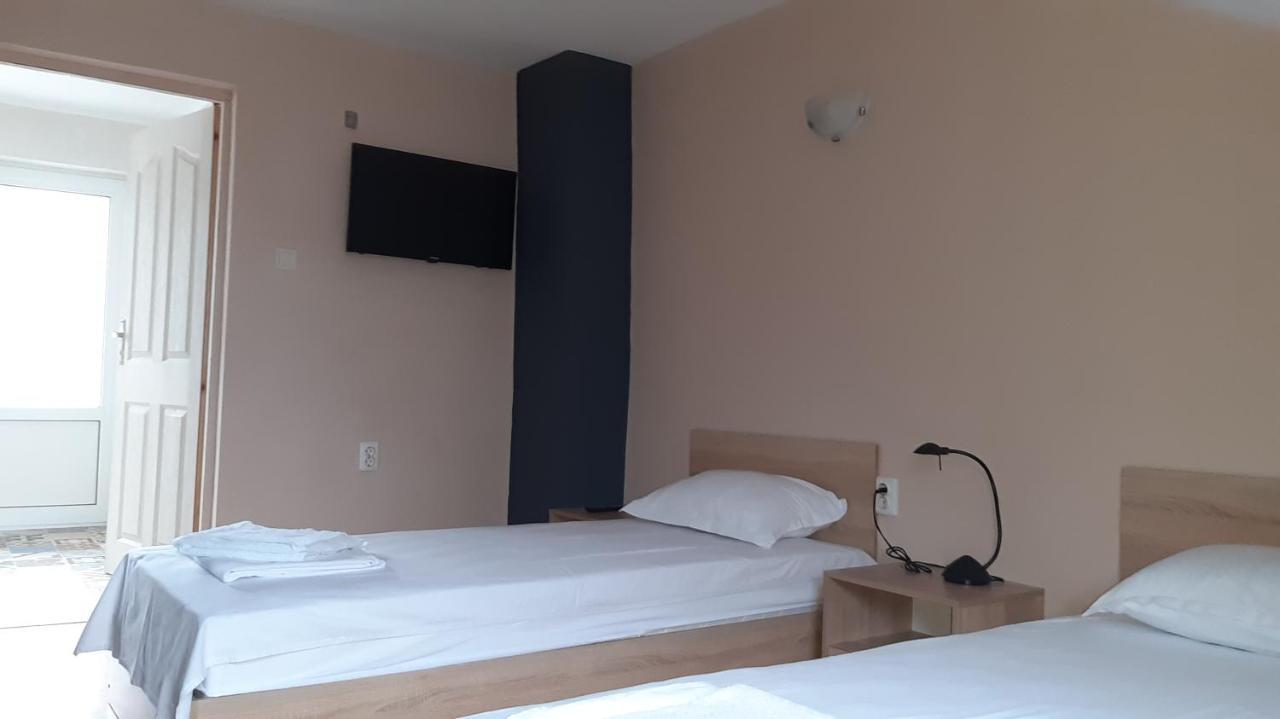White House Silistra Hotel Buitenkant foto